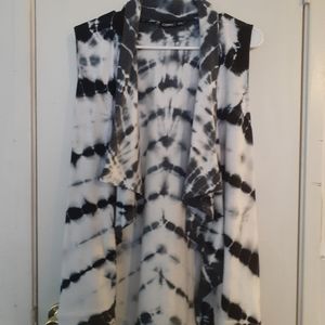Gypsy  Black White Tie Dye Open Sleeveless Cardigan Vest 2 Pockets